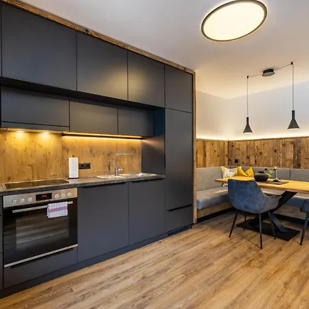 Fuxbau Aparthotel 4*